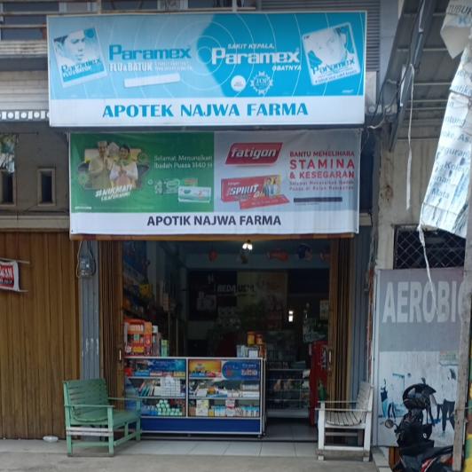 Apotek Najwa (Padang)