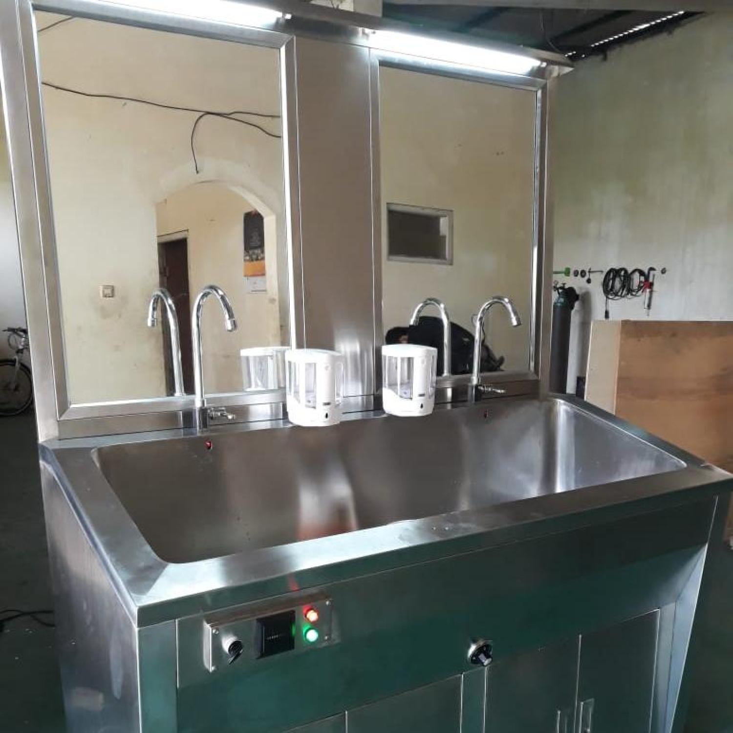 SCRUB STATION