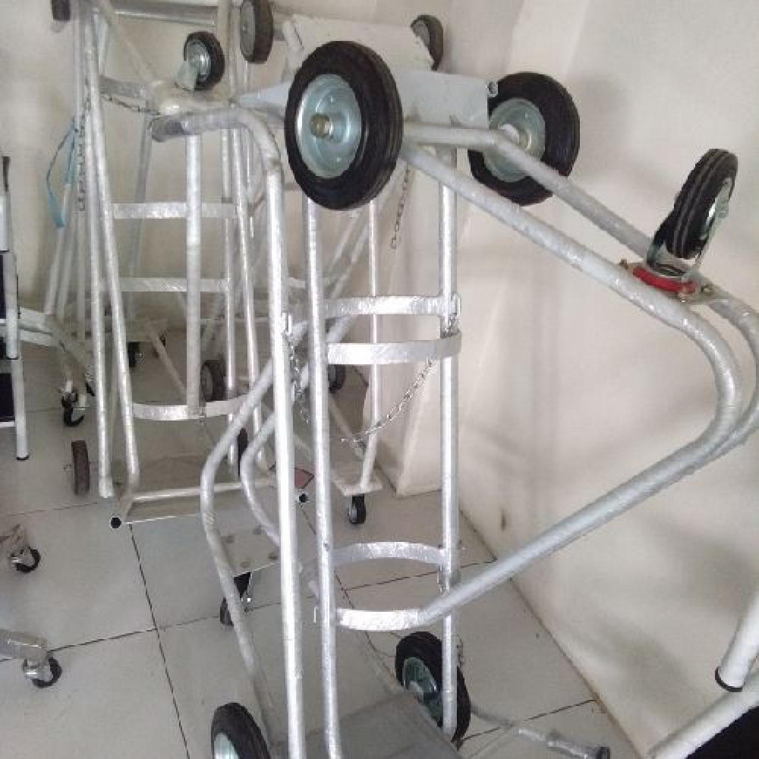 Troli Oksigen Besar