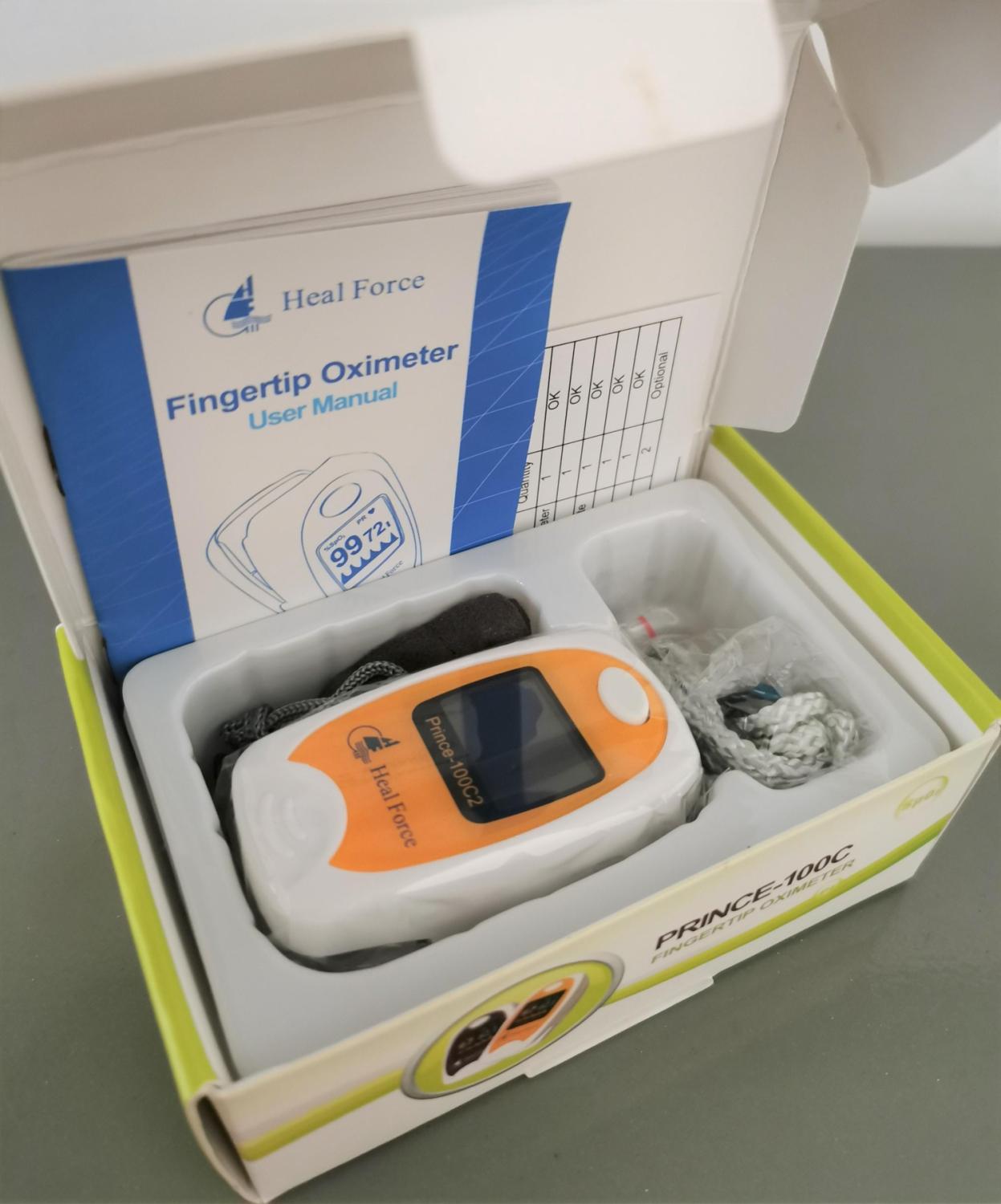 Fingertip Oximeter (Alat pengukur kadar Oksigen dalam Darah) / Oksimeter / Pulse Oximeter / SpO2 Monitor PRINCE-100C