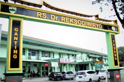 RS Tk III Reksodiwiryo Padang