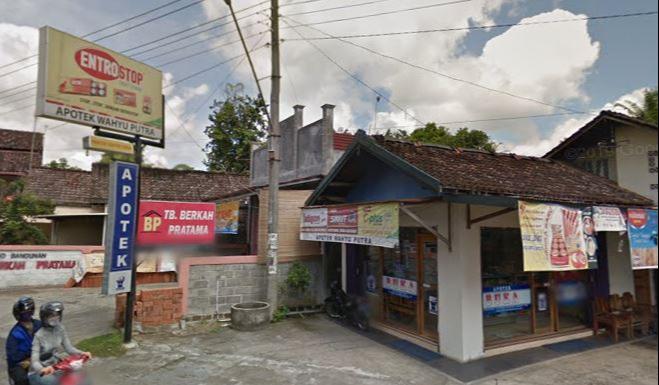 Apotek Wahyu Putra