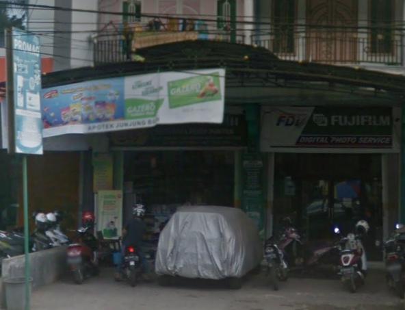 Apotek Junjung Buih